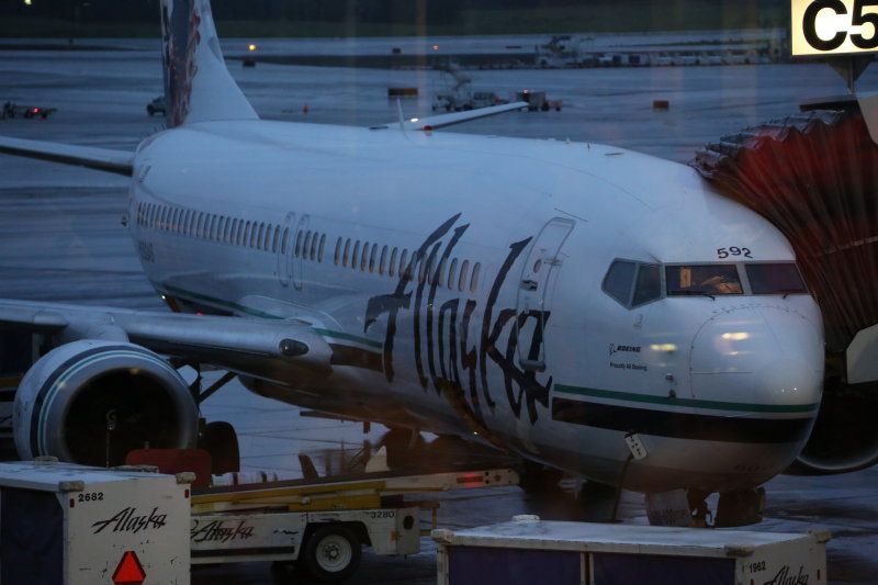 photo 005--- flight alaska airlines  seattle-anchorage 70_1